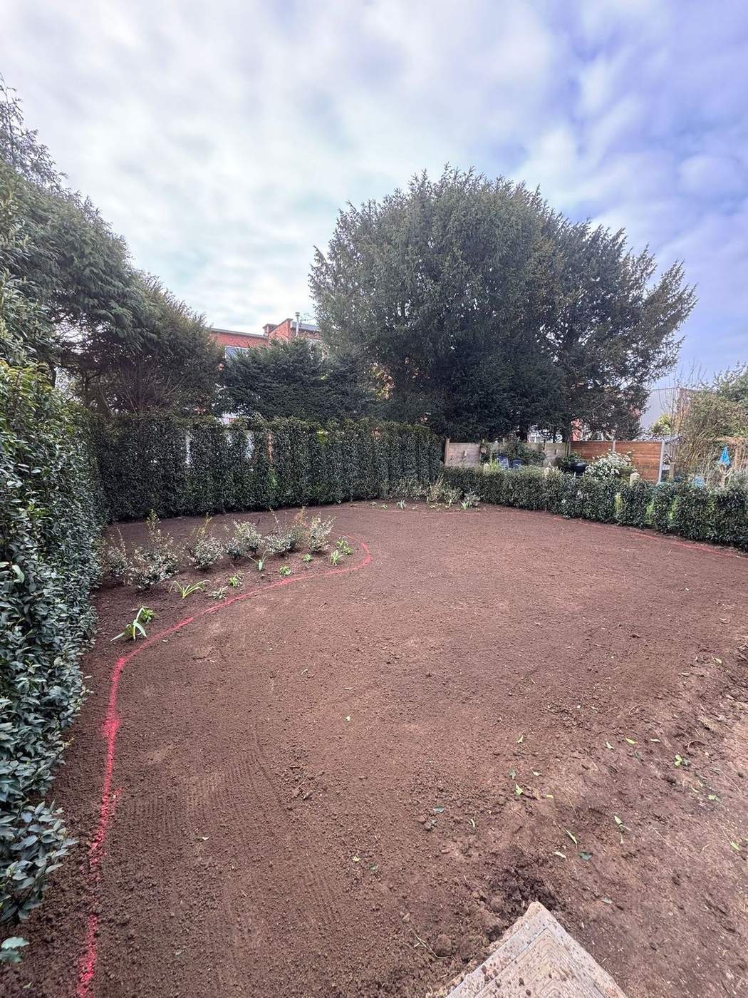 Tuinaanleg in Edegem door Dierckx Tuinwerken, project Buizegemlei, tijdens de werken